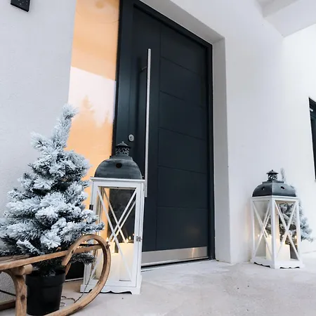 Apartmaji Vouk - Sodobni Apartmaji V Objemu Narave - Lukanja - Rogla - Primerno Za Pare In Druzine - Sprostitev In Aktivno Prezivljanje Prostega Casa Aparthotel Oplotnica